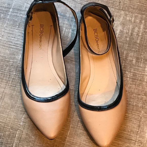 Nude Leather Flats Pointy Toe w/ Black Ankle Strap - Picture 4 of 8